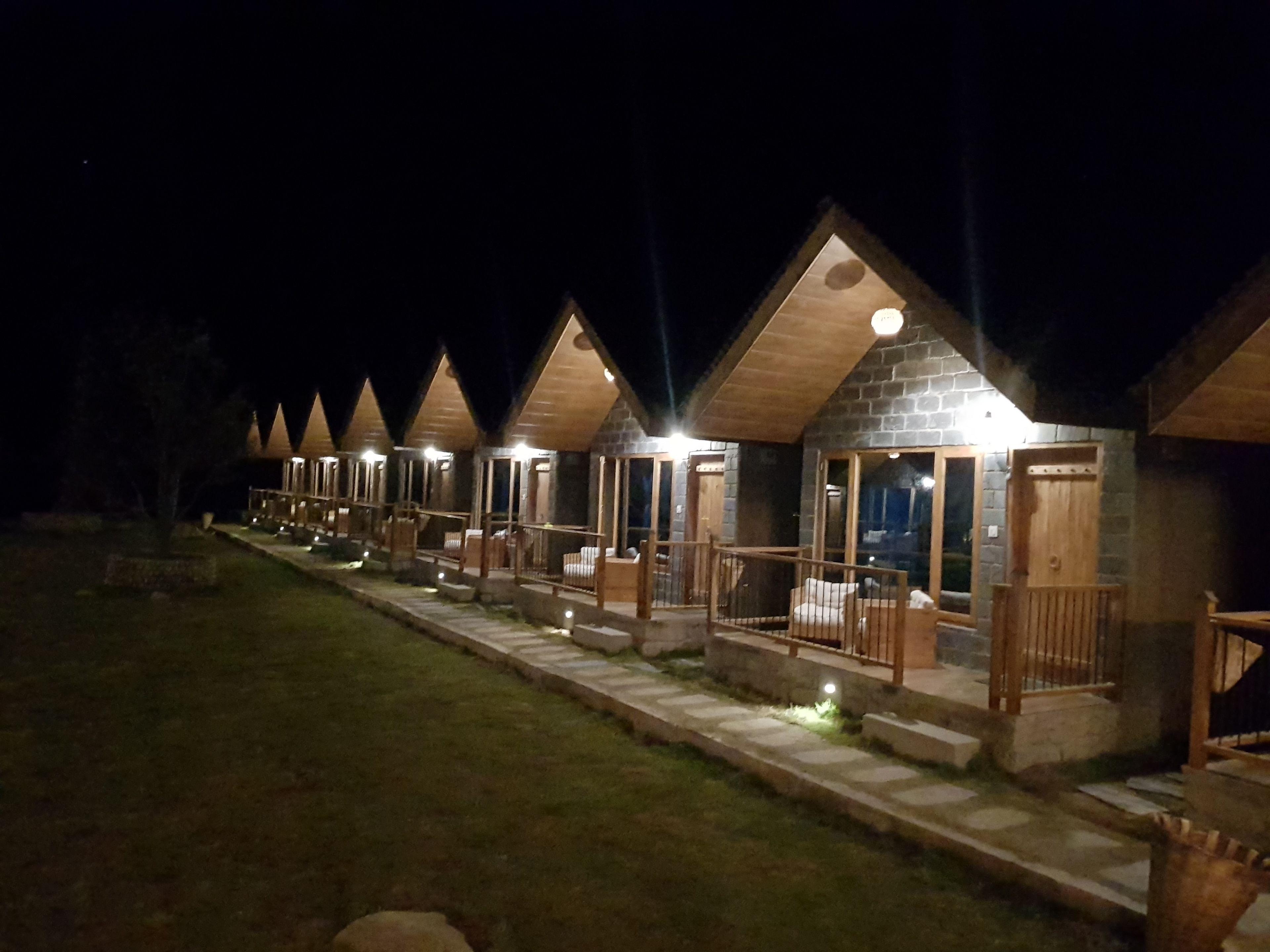 Winterfell The Stay, Unique River Front Resort — Photos 2