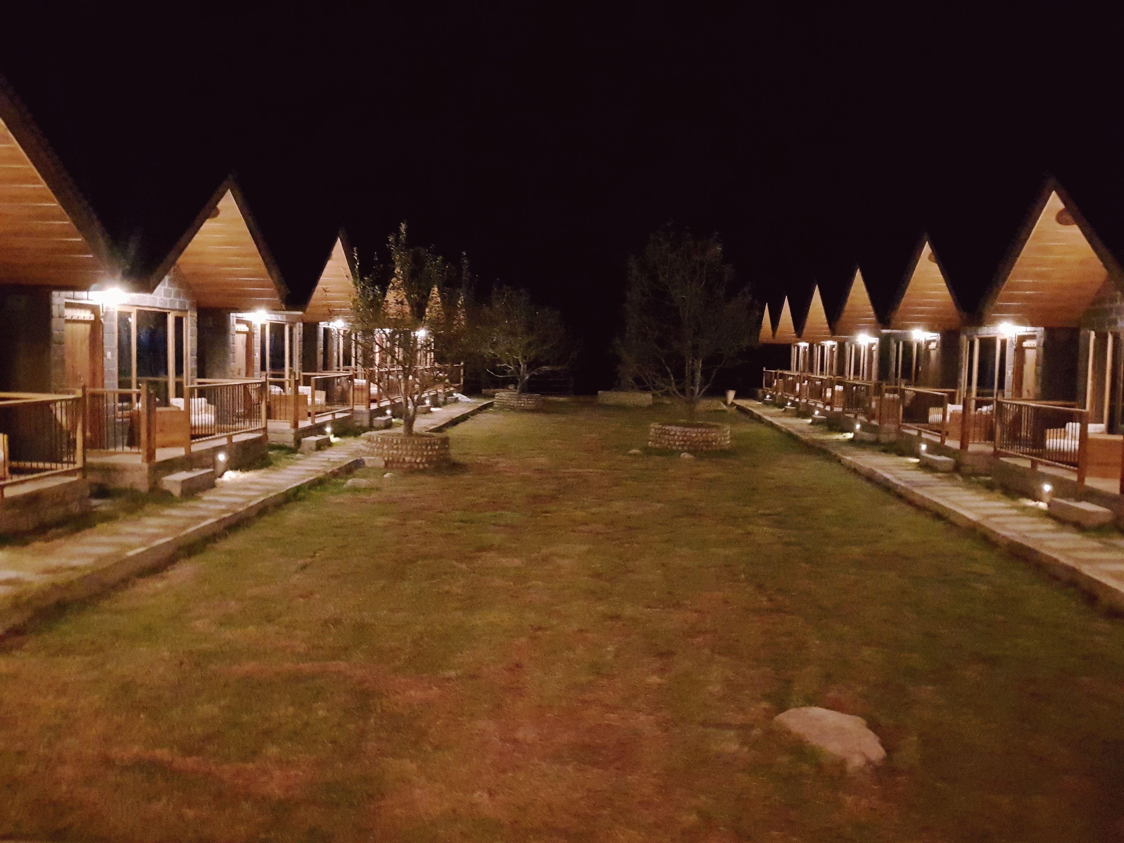 Winterfell The Stay, Unique River Front Resort, Manali