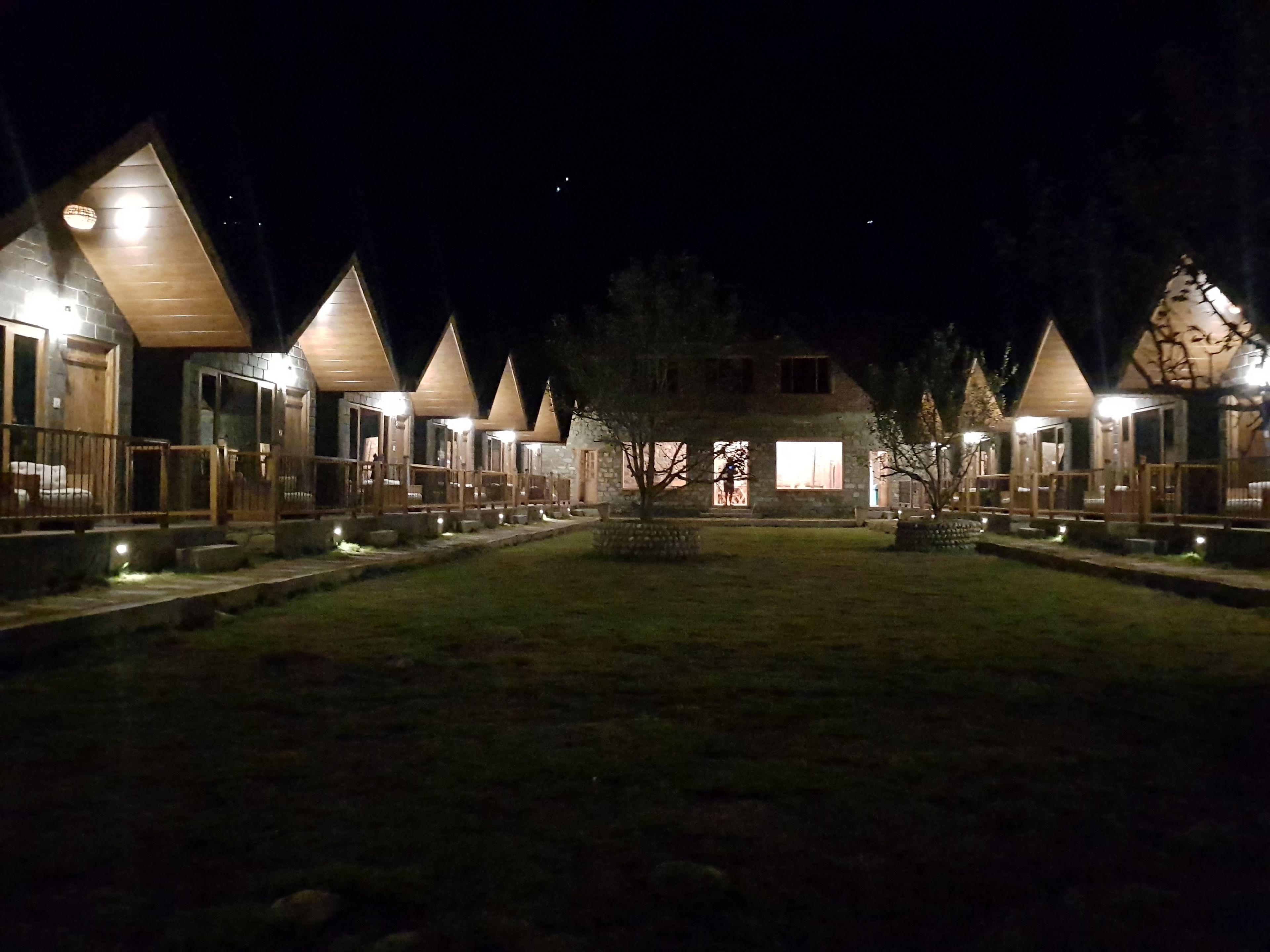 Winterfell The Stay, Unique River Front Resort — Photos 1